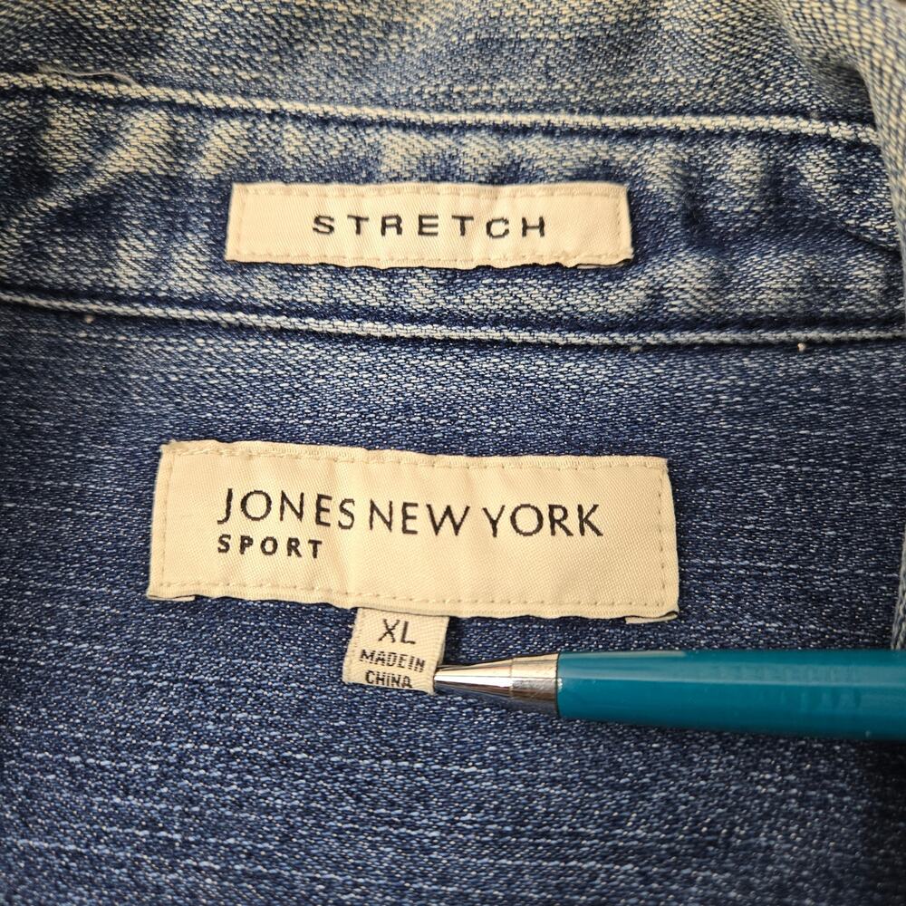 Jones New York Women's Denim Jacket Jean Barn Chore Whiskering Stretch size XL - Picture 3 of 16